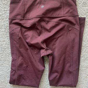 Athleta Rainer Tight leggings with pockets